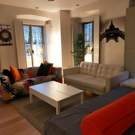 Plaza Ayto Loft Hall * אוביידו